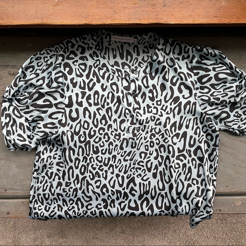 Rebecca Minkoff cheetah print blouse | size medium